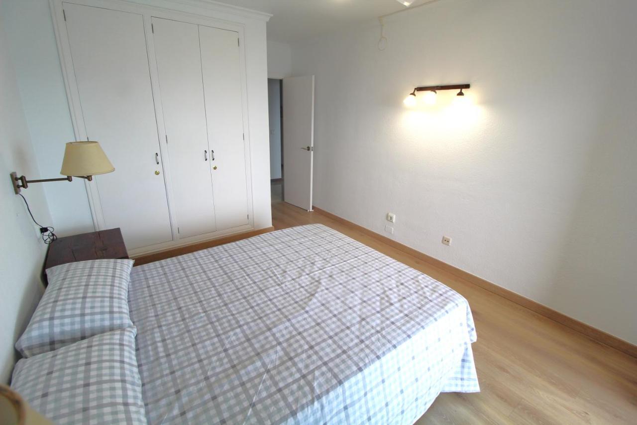 Very Lightful Apartment. Incredible Sea Views. Big Terrace, Swimming Pool. Ac. Very Close To Center. Appartamento Alicante