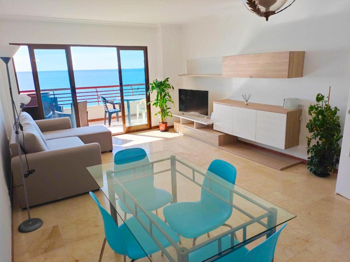 Very Lightful Apartment. Incredible Sea Views. Big Terrace, Swimming Pool. Ac. Very Close To Center. Appartamento Alicante