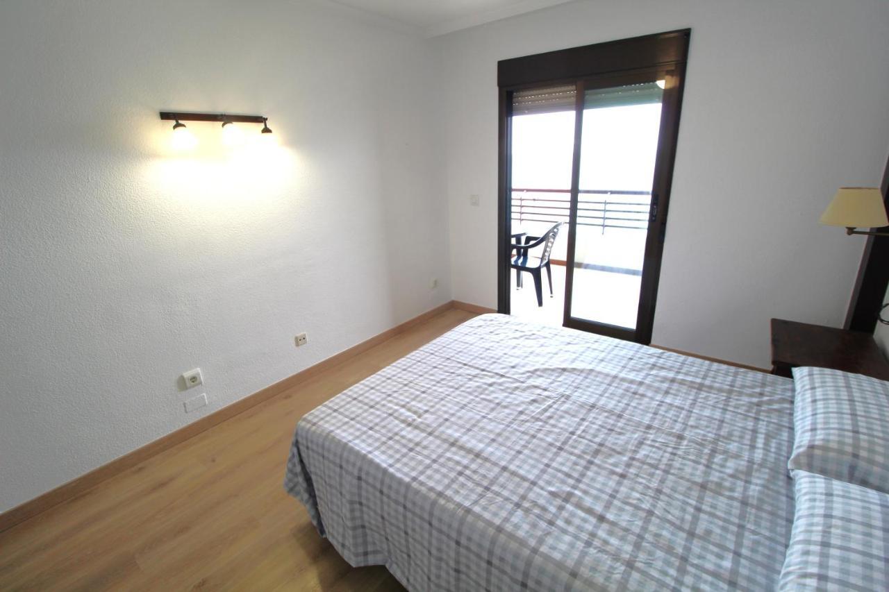 Very Lightful Apartment. Incredible Sea Views. Big Terrace, Swimming Pool. Ac. Very Close To Center. Apartment Alicante