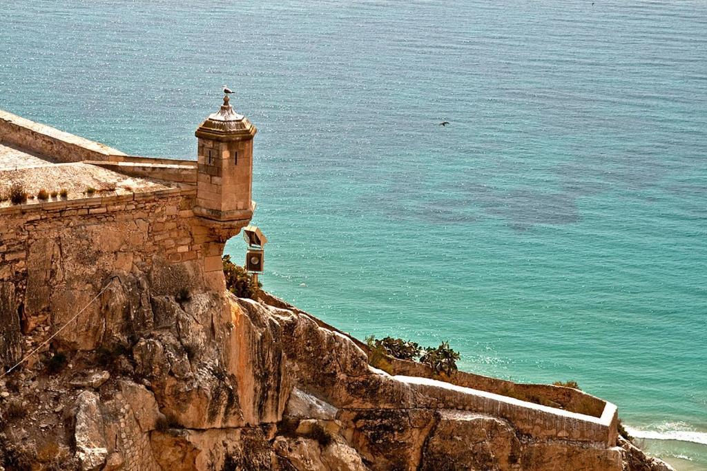Seaside Serenity: Bright With Pool And Proximity * Alicante